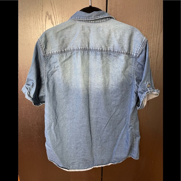 EUC mens Calvin Klein snap up shirt size small. 100% cotton - Picture 4 of 6